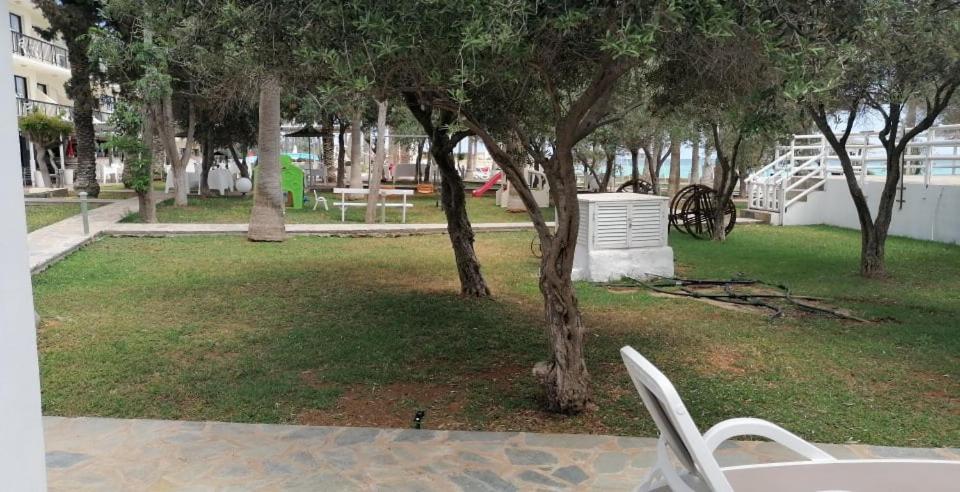 איה נאפה Simos Magic Beach Hotel Apts מראה חיצוני תמונה